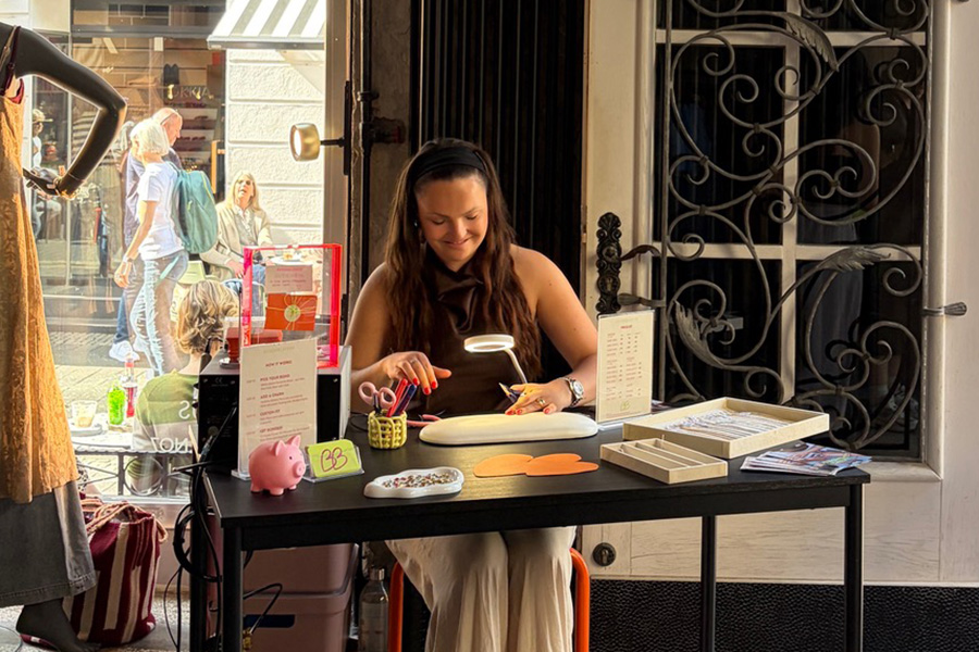 bonded-blanche-aachen-pop-up